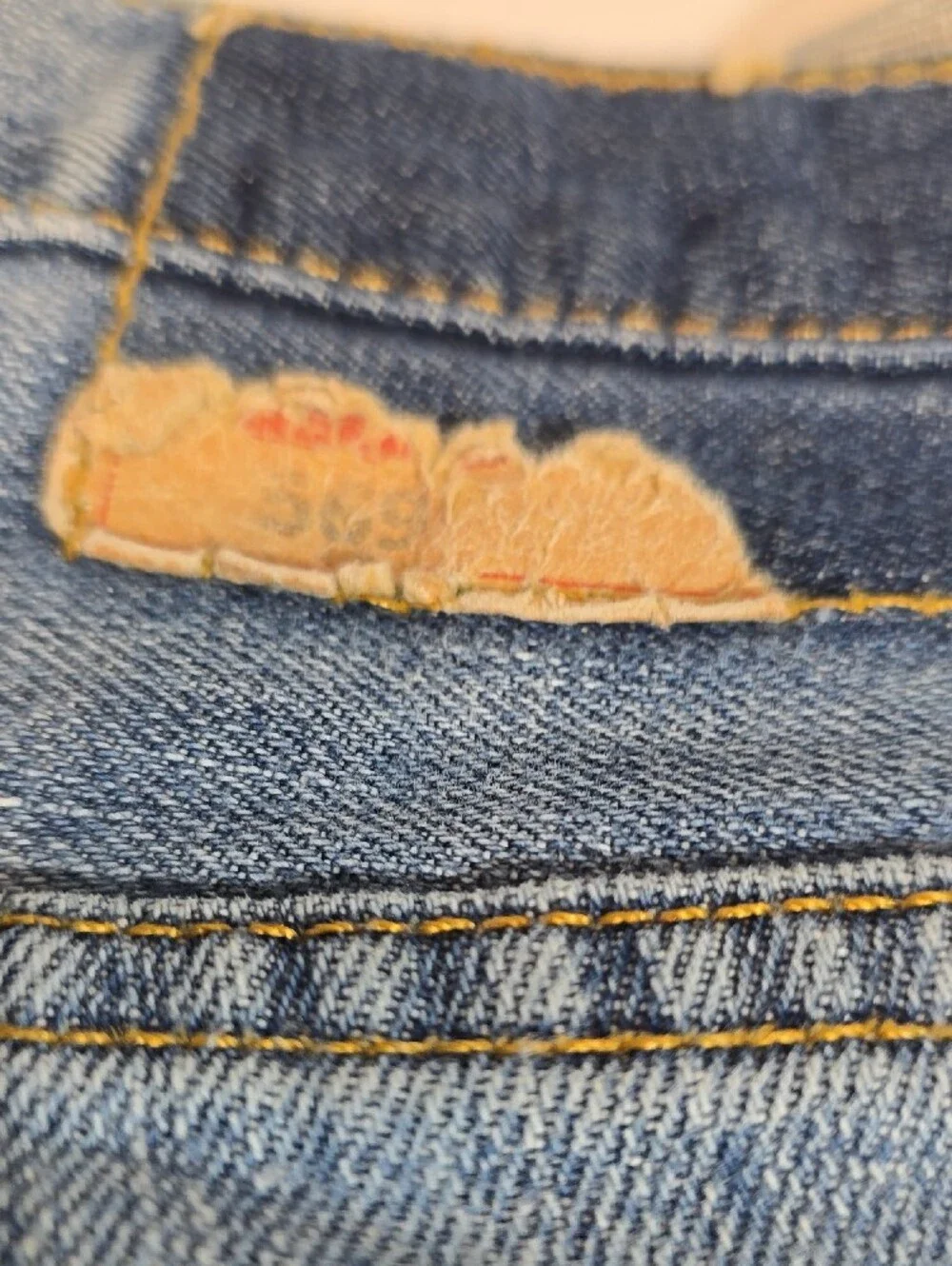 Levis straight leg